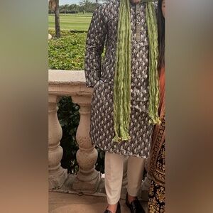 Patterned Kurta with Green Scarf